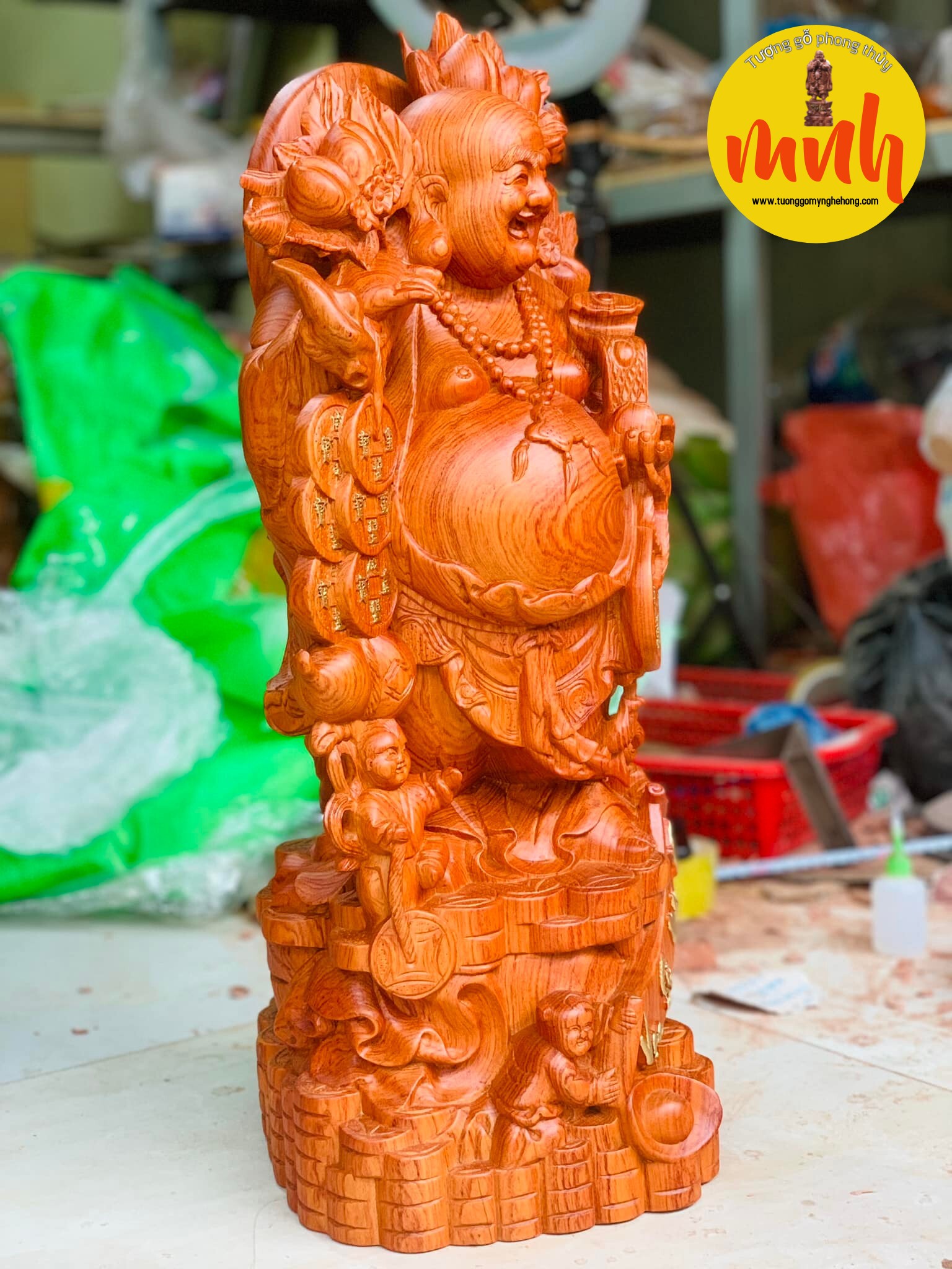 Tượng Phật Di Lặc Gánh Đào Gỗ Hương Đá